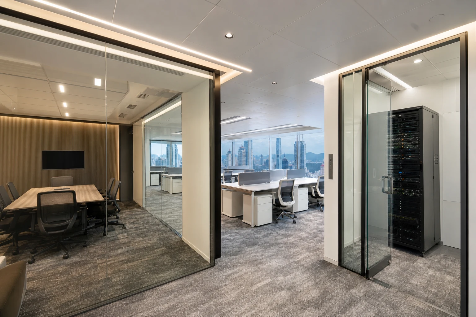 尖沙咀海港城寫字樓 fit-out 完工實拍（前台、開放工作區、會議室及 IT 機房）